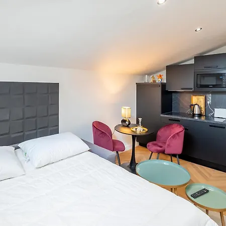 Cosy Dans Le Centre De - Ac, 2 Pers Appartement